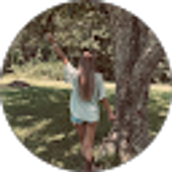 Profile photo of Raeleigh Wainwright