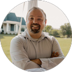 Profile photo of Riley Shine