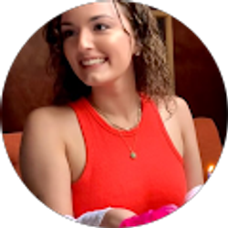 Profile photo of Anna Mackenzie