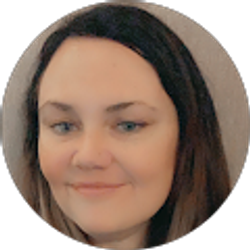 Profile photo of Jennifer Shuster