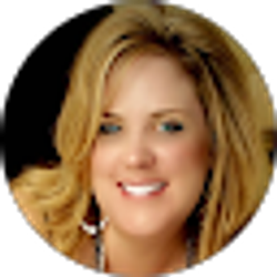 Profile photo of Michelle Shelley