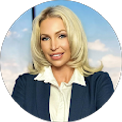 Profile photo of Hayley Artiola