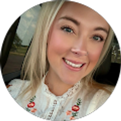 Profile photo of Stephanie Simon