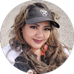 Profile photo of Laura Torres