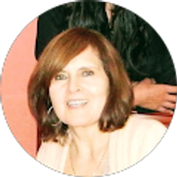 Profile photo of Mariana Paredes