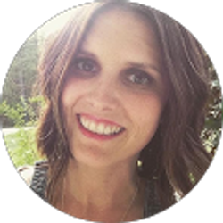 Profile photo of Lindsey Lowe