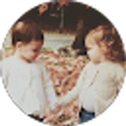 Profile photo of Leigh Jones