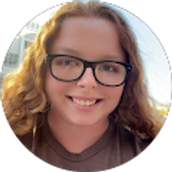 Profile photo of Hailey Lee