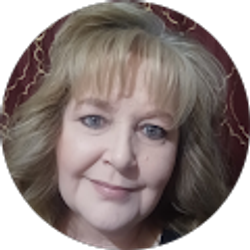 Profile photo of Linda Schmaedecke