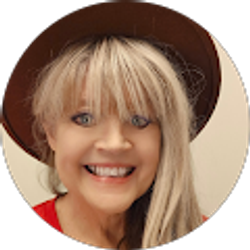 Profile photo of Debbie Lanzone