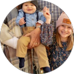 Profile photo of Michaele Yearick