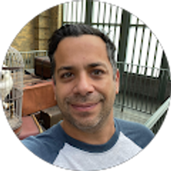Profile photo of Luis Quinones