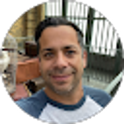 Profile photo of Luis Quinones