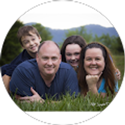 Profile photo of Stephani Shouse