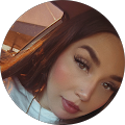 Profile photo of larissa urbina
