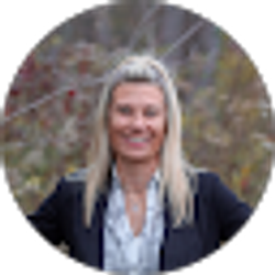 Profile photo of Andrea Mink
