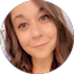 Profile photo of Alexis Hutt