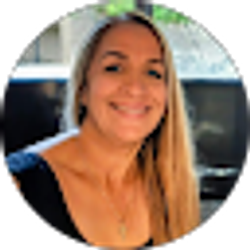 Profile photo of Sandy Navarro