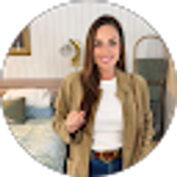 Profile photo of Amber Lubojacky