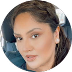 Profile photo of yliana riv.