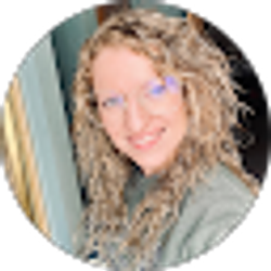 Profile photo of Samantha Brown