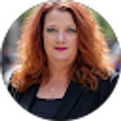 Profile photo of Jennifer Dinehart