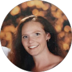 Profile photo of Lynne Peters