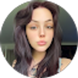 Profile photo of sarah lynn