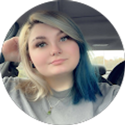 Profile photo of Mandii Godinez