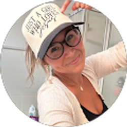 Profile photo of Lisa Velazquez