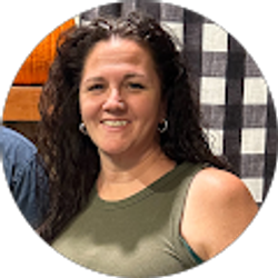 Profile photo of Jennifer Conti