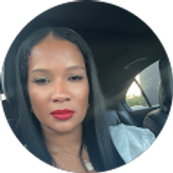 Profile photo of Jenelle Angus