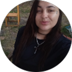 Profile photo of Abigail Roznos