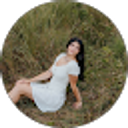 Profile photo of Alaina Gunderson