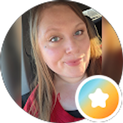 Profile photo of Lindsay Gomez