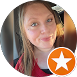 Profile photo of Lindsay Gomez