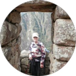 Profile photo of Suzanne Dixon