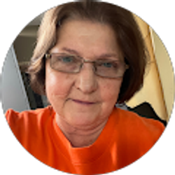 Profile photo of Sandy Whitehead