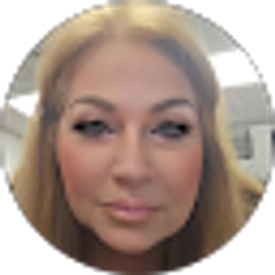 Profile photo of Sue Senetza