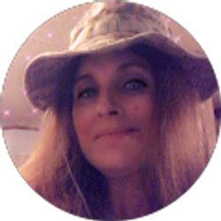 Profile photo of April Runk