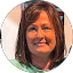 Profile photo of Leslie Naugle