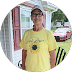 Profile photo of Shelly Moss