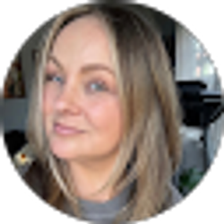 Profile photo of Janelle Lavezzo