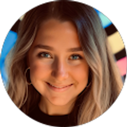 Profile photo of Ashley Pierce