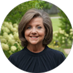 Profile photo of Elise Eads