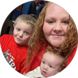 Profile photo of Lindsey Dunn