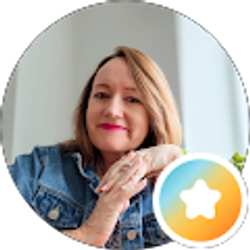 Profile photo of Amy Benjamin