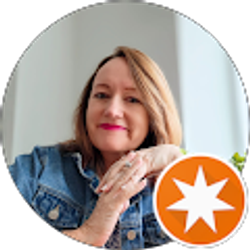 Profile photo of Amy Benjamin