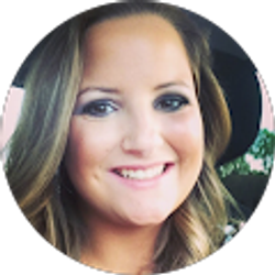 Profile photo of Lyndsie Harbin