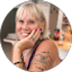 Profile photo of Diana Preston